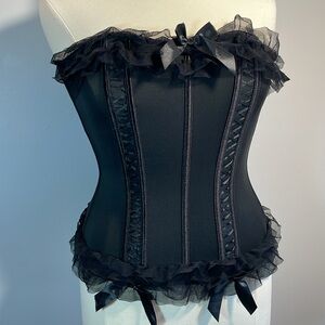NWT Torrid Black Lace Up Bustier